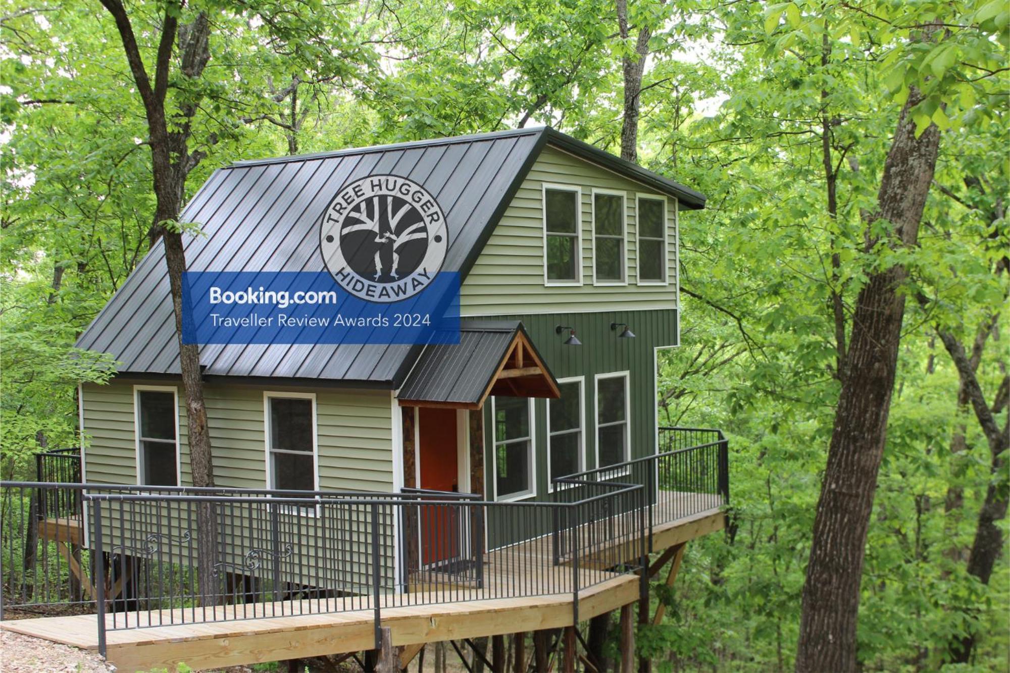 Vila Secluded Treehouse In The Woods - Tree Hugger Hideaway Branson Exteriér fotografie